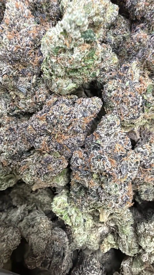 Garlic Breath THCa Indoor flower